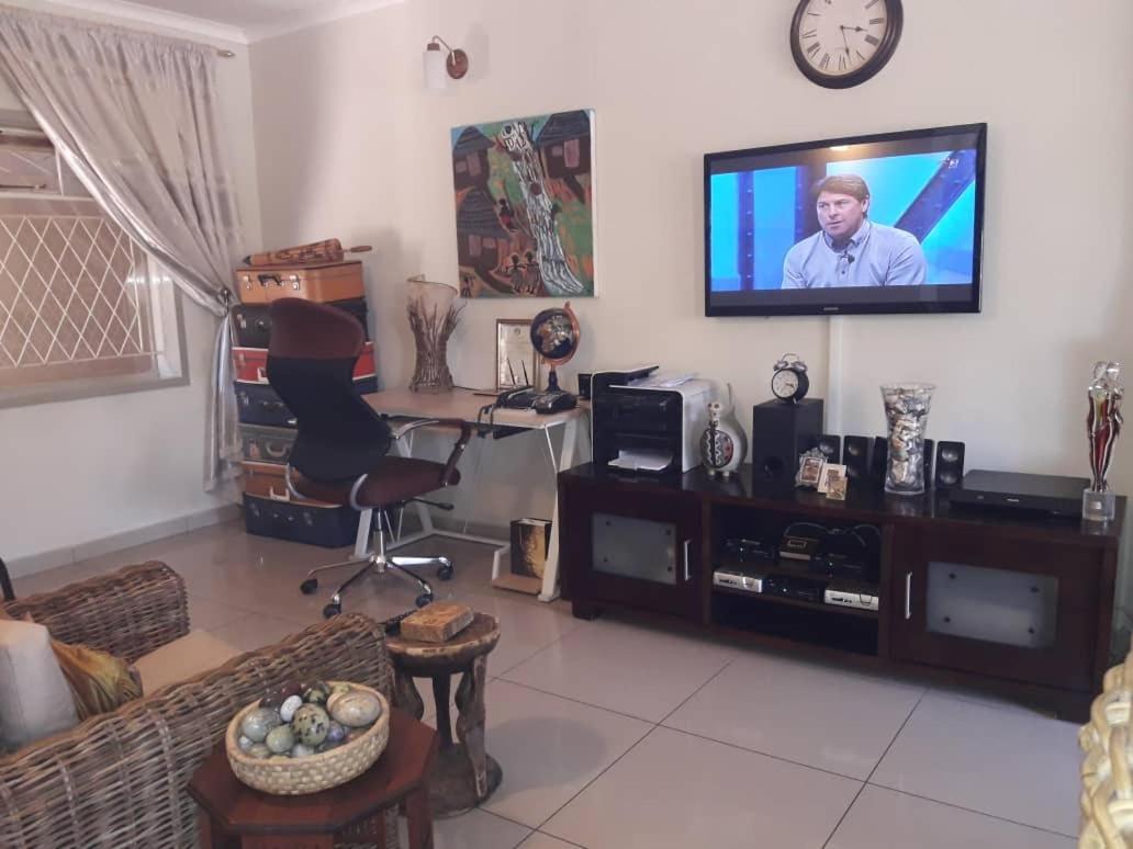 A New Earth Guest Lodge Francistown Exteriér fotografie